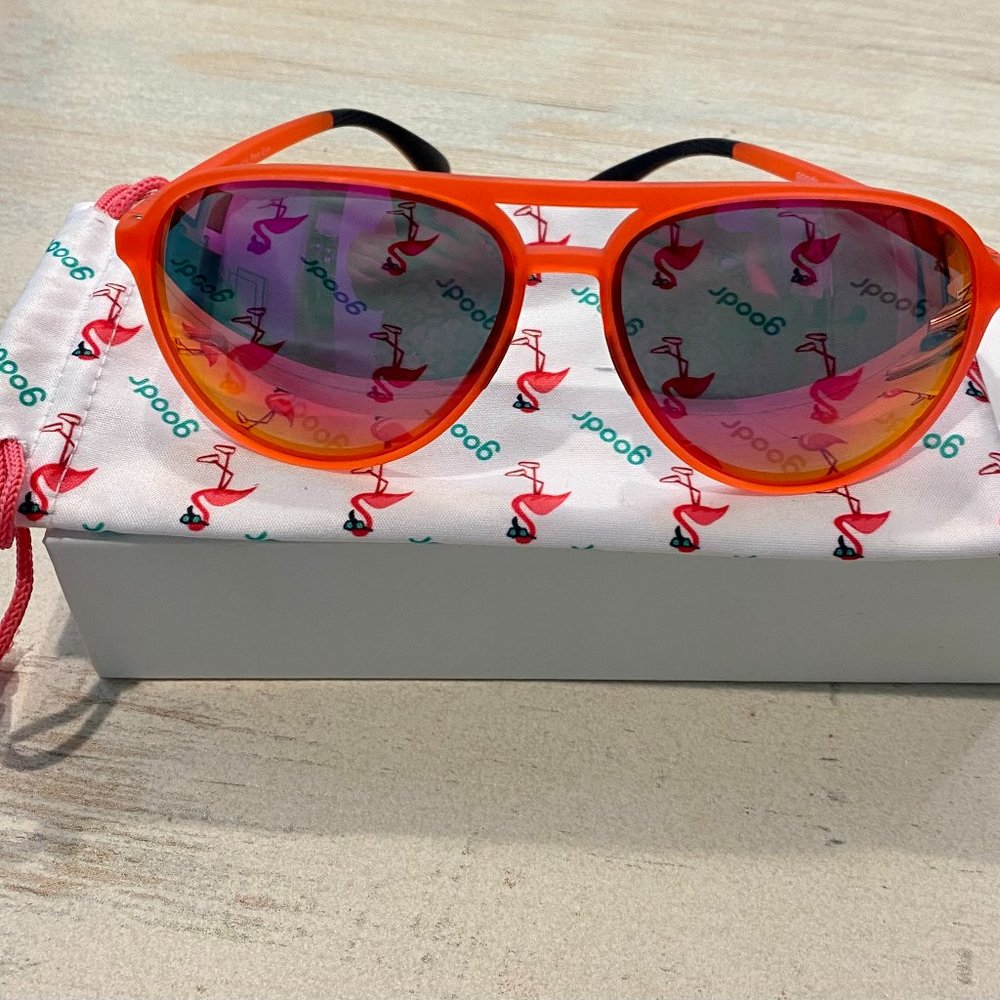 Goodr Captain Blunt's Red Eye